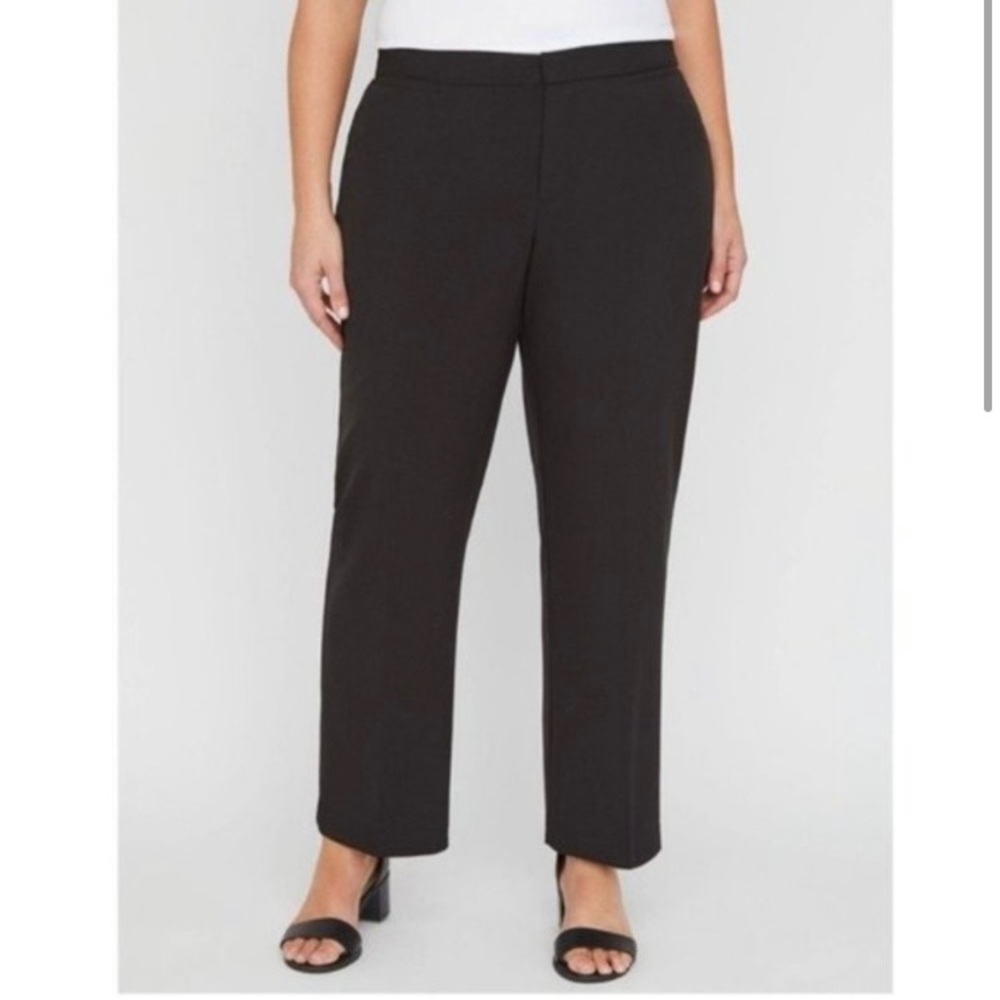 Catherine’s NWT Black Right Fit Pant (Curvy)